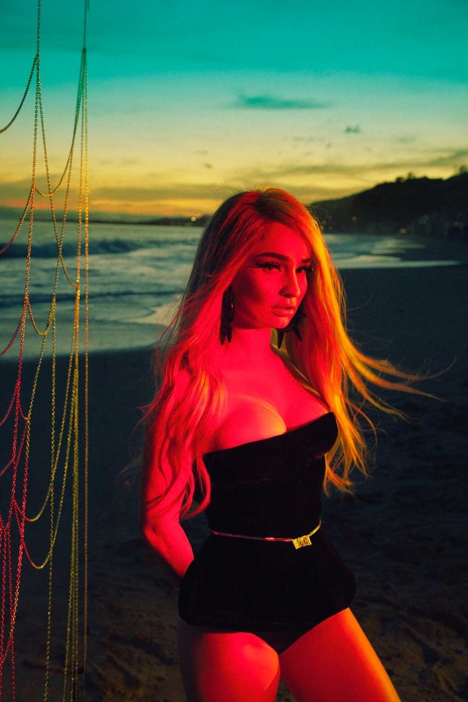 kim petras turn off the lights